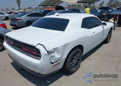 2016 Dodge Challenger Sxt z USA, uszkodzony, nr VIN 2C3CDZAG4GH254905